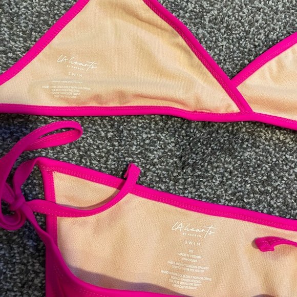 hot pink bikini - Picture 2 of 3